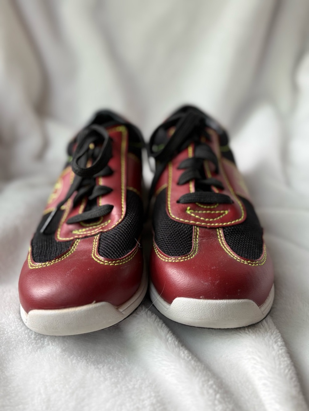 Linds Sz 36 Men’s 4 Women’s 5 Lace up Bowling Shoes